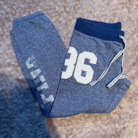 Victoria Secret PINK Capris - Picture 1 of 5